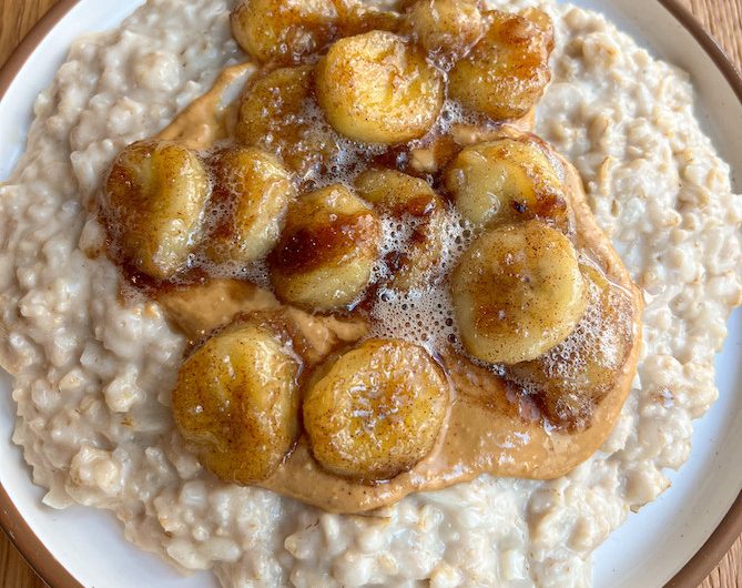 Ultra Creamy Cauliflower Oats with Caramelized Bananas