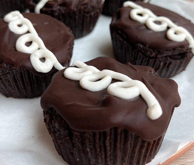 Unreal No Bake Healthy Hostess Cupcakes