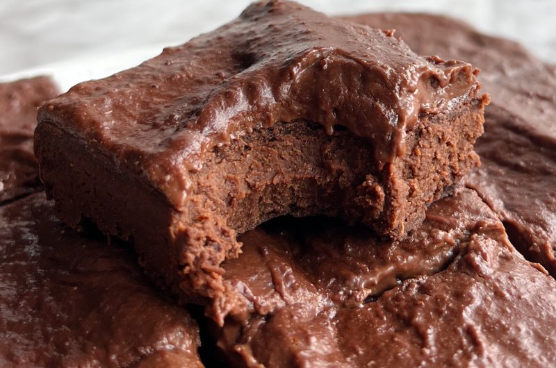 Incredible Plant-Based Flourless Brownies (Refined Sugar Free!)