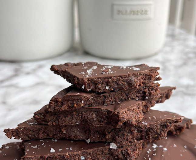 Unbelievably Easy and Fudgy Protein Brownie Bark