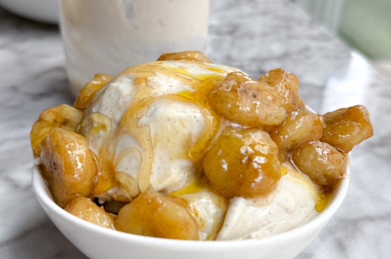 Healthy Vanilla Bean Frozen Greek Yogurt with Caramelized Bananas