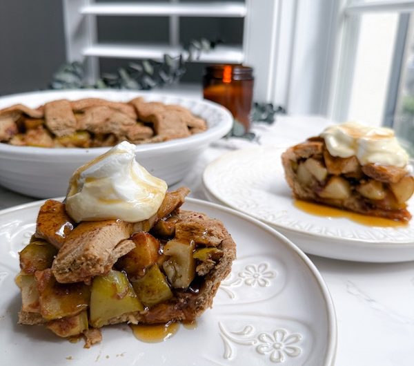 Amazing Healthier and Gluten-Free Apple Pie (No Refined Sugar!)